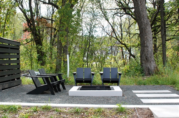 Fire Pit vs. Outdoor Fireplace: Key Design & Usability Considerations
