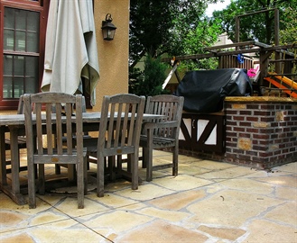 Designing a Patio for Outdoor Entertainment: Layout, Lighting, & More