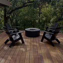 Fire Pits & Fireplaces