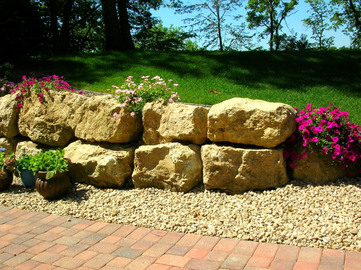 How Much Do Retaining Walls Cost? - Natural Environments Corporation